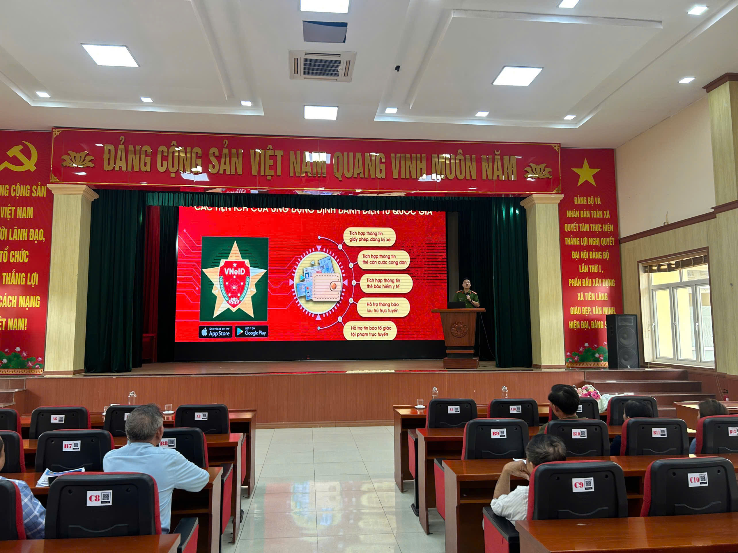 Công an xã Tiên Lãng đẩy mạnh công tác tuyên truyền, phổ biến, giáo dục pháp luật